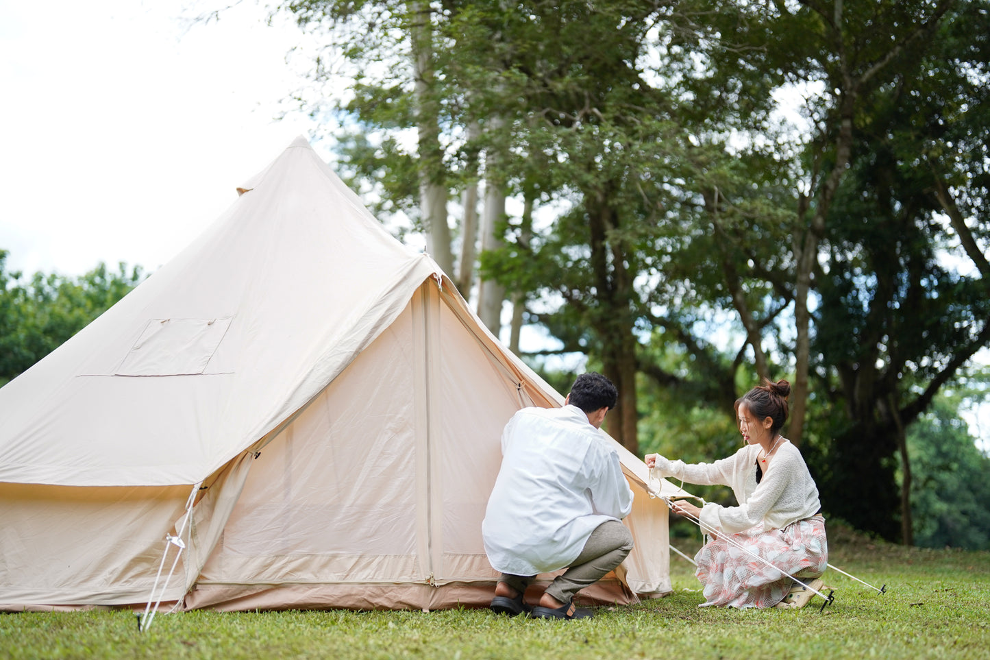 钟形帐篷 3 和 4 M。